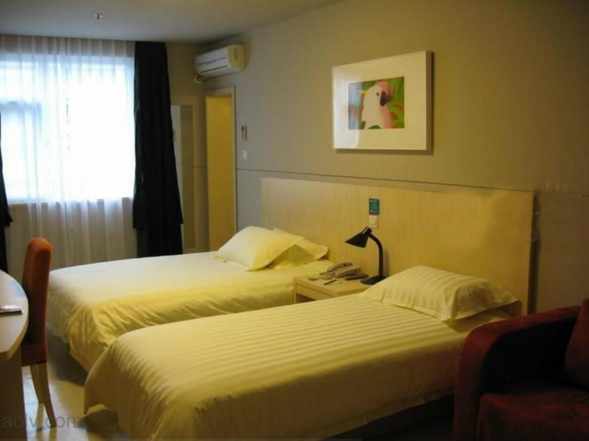 Magnolia Business Hotel Xining Railway Station Grand Cross Mojia Street מראה חיצוני תמונה